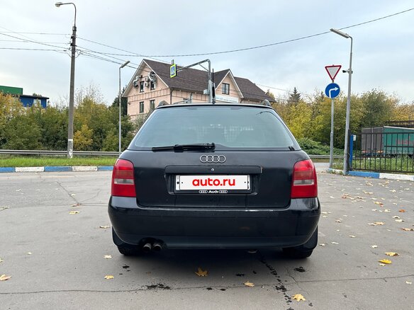 1999 Audi A4 I (B5) Рестайлинг, чёрный, 370000 рублей - вид 2