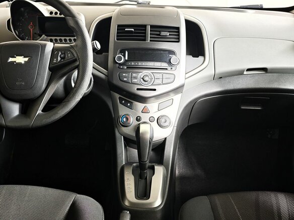 2014 Chevrolet Aveo II, серебристый - вид 14