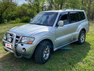 2005 Mitsubishi Pajero III Рестайлинг, серебристый, 1200000 рублей, вид 1