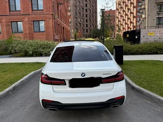 2021 BMW 5 серии 530e VII (G30/G31/G38) Рестайлинг, белый, 4620000 рублей, вид 5