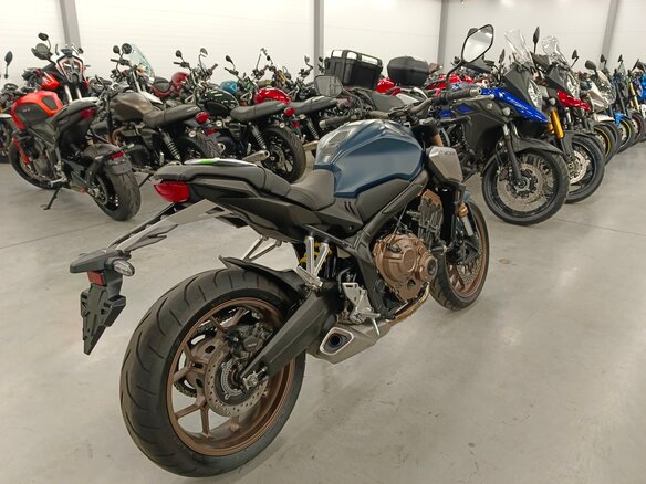 2021 Honda CB 650R, синий, 790000 рублей - вид 2