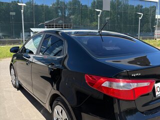 2014 Kia Rio III, чёрный, 950000 рублей, вид 3