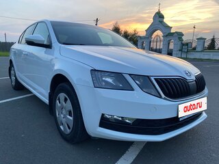 2018 Skoda Octavia III (A7) Рестайлинг, белый, 1420000 рублей, вид 2