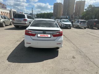 2013 Toyota Camry VII (XV50), белый, 1300000 рублей, вид 3