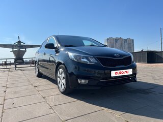 2017 Kia Rio III Рестайлинг, чёрный, 1035000 рублей, вид 3