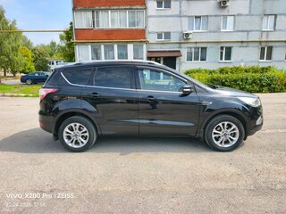 2019 Ford Kuga II Рестайлинг, чёрный, 1750000 рублей, вид 3