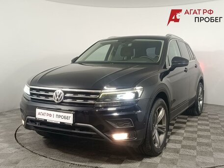2017 Volkswagen Tiguan II, чёрный, 2350000 рублей, вид 3