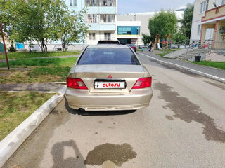 2000 Mitsubishi Galant VIII Рестайлинг, бежевый, 200000 рублей, вид 3