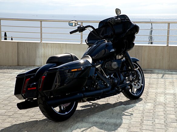 2026 Harley-Davidson Road Glide, чёрный, 3400000 рублей - вид 2