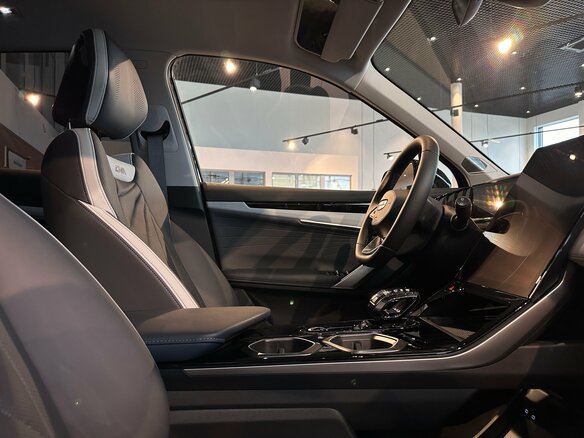 2026 Geely Atlas II, чёрный - вид 5