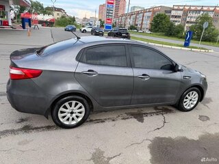 2013 Kia Rio 5-speed III, серый, 600000 рублей, вид 2