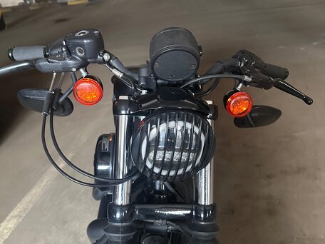 2021 Harley-Davidson Sportster 883, чёрный, 810000 рублей, вид 3