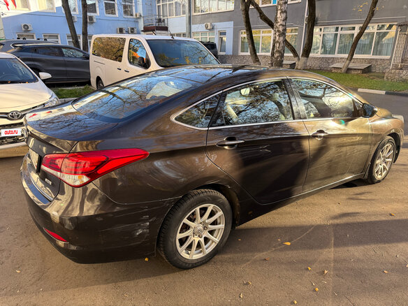 2016 Hyundai i40 I Рестайлинг, коричневый, 990000 рублей - вид 4