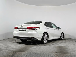 2019 Toyota Camry VIII (XV70), белый, 2415000 рублей, вид 5