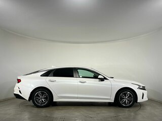 2021 Kia K5 III, белый, 2200000 рублей, вид 4