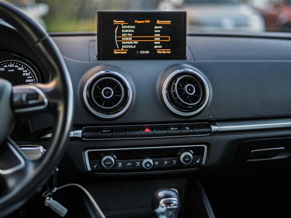 2015 Audi A3 III (8V), белый - вид 6
