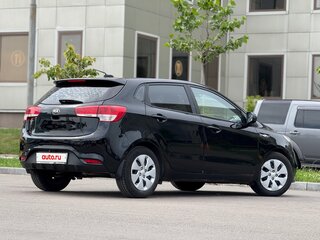 2017 Kia Rio III Рестайлинг, чёрный, 1000000 рублей, вид 4