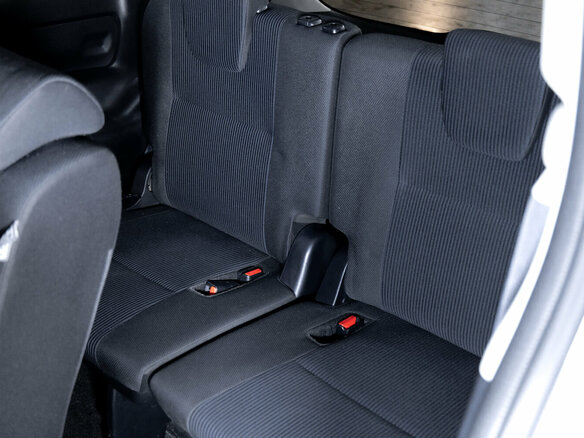 2017 Toyota Noah III (R80), серый, 1799800 рублей - вид 27