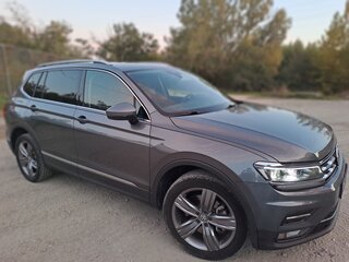 2020 Volkswagen Tiguan Allspace II, серый, 2970000 рублей, вид 1