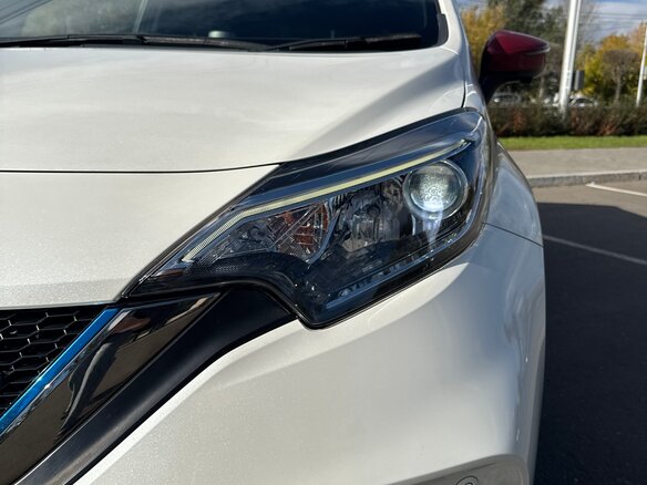 2018 Nissan Note Nismo e-Power II Рестайлинг, белый, 1500000 рублей - вид 10