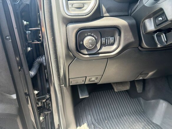 2024 RAM 2500, чёрный, 8980000 рублей - вид 9