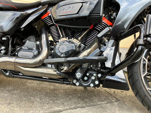 2025 Harley-Davidson CVO Road Glide, серый - вид 12