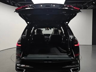2026 BMW X7 40i I (G07) Рестайлинг, чёрный, 17300000 рублей, вид 5