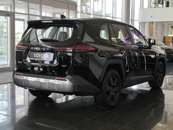 2026 Toyota RAV4 V (XA50), чёрный, 4690000 рублей - вид 5