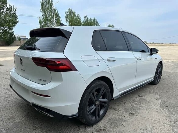 2023 Volkswagen Golf VIII, белый, 2100000 рублей - вид 3