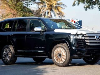 2026 Toyota Land Cruiser 300 Series, чёрный, 14000000 рублей, вид 3