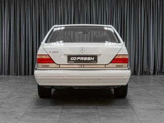 1997 Mercedes-Benz S-Класс 320 III (W140) Рестайлинг, белый, 5789000 рублей, вид 4