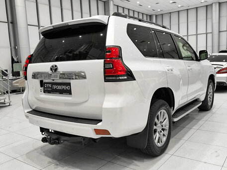 2018 Toyota Land Cruiser Prado 150 Series Рестайлинг 2, белый, 5199000 рублей, вид 5