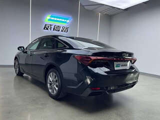 2024 Toyota Avalon V Рестайлинг, чёрный, 3381999 рублей, вид 3