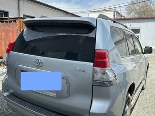 2010 Toyota Land Cruiser Prado 150 Series, серый, 3800000 рублей, вид 3