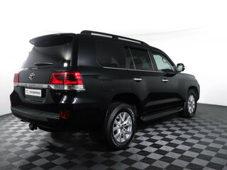 2016 Toyota Land Cruiser 200 Series Рестайлинг 2, чёрный, 5774000 рублей, вид 5