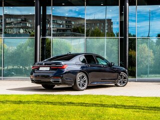 2019 BMW 7 серии 730d xDrive VI (G11/G12) Рестайлинг, чёрный, 5890000 рублей, вид 2