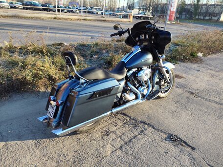 2012 Harley-Davidson Street Glide, серый, 899999 рублей, вид 3