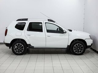 2017 Renault Duster I Рестайлинг, белый, 1329000 рублей, вид 5