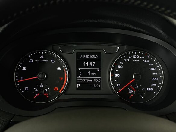2017 Audi Q3 I (8U) Рестайлинг, чёрный, 1690000 рублей - вид 6