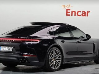 2025 Porsche Panamera 4 III, чёрный, 17544630 рублей, вид 3