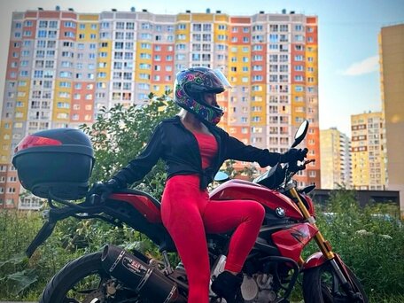 2018 BMW G 310 R, красный, 445000 рублей, вид 1