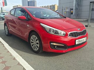 2017 Kia Ceed II Рестайлинг, красный, 1150000 рублей, вид 2