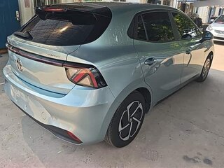 2025 MG 4 EV 53.95 kWh II, серый, 1770000 рублей, вид 4