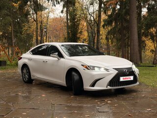 2020 Lexus ES 300h VII, белый, 4200000 рублей, вид 4