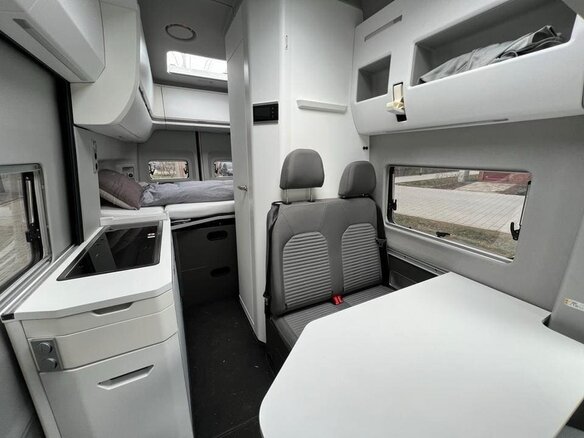 2022 Volkswagen Grand California, серый, 16600000 рублей - вид 3