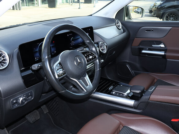 2020 Mercedes-Benz GLA 200 II (H247), чёрный, 2387000 рублей - вид 12