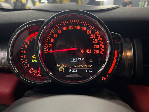 2019 Mini Cabrio JCW John Cooper Works III Рестайлинг, красный, 3490000 рублей - вид 7
