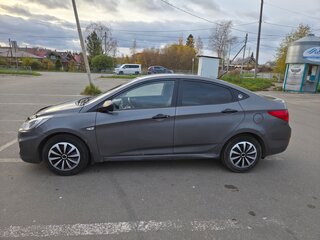 2012 Hyundai Solaris I, серый, 700000 рублей, вид 2