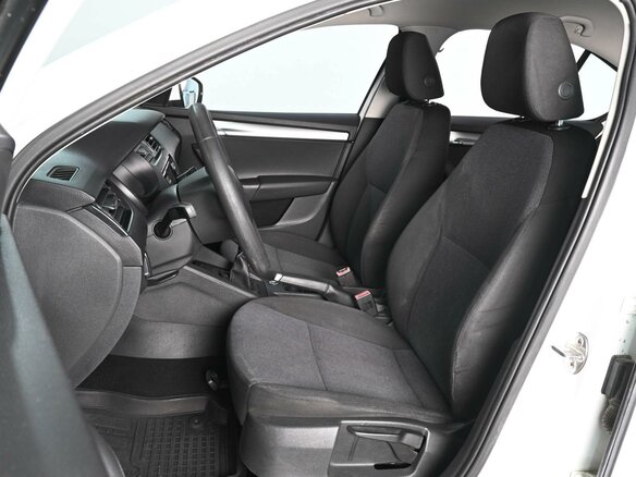 2015 Skoda Octavia III (A7), белый, 819000 рублей - вид 9