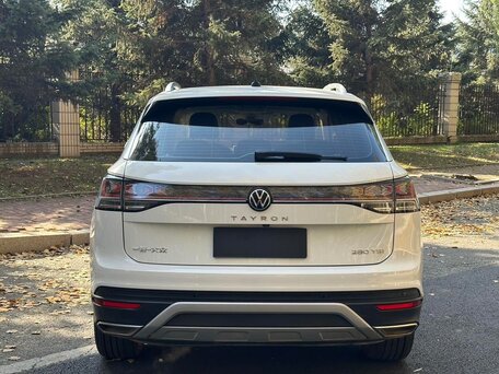 2023 Volkswagen Tayron I Рестайлинг, белый, 2150000 рублей, вид 4